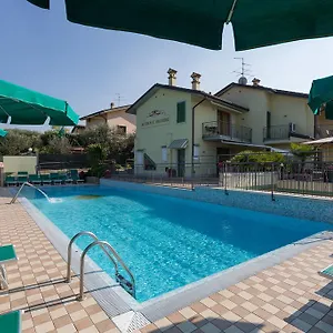 Residenza Orchidee לאזיסה